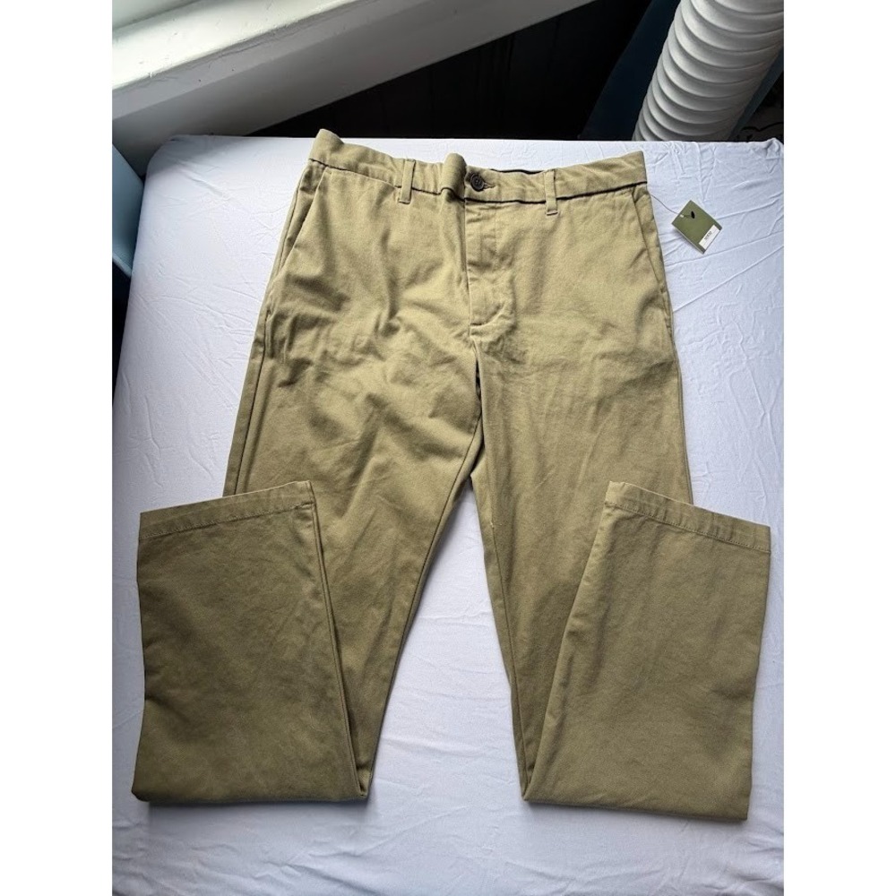 NWT Men's Classic Flat Front Pants by Goodfellow - Size 32x32